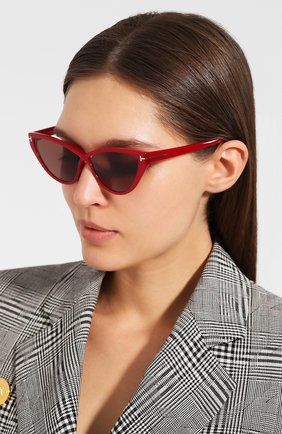 Женские солнцезащитные очки TOM FORD красного цвета по цене 24350 руб., арт. TF740 | Фото 2 Женские солнцезащитные очки TOM FORD красного цвета, арт. TF740 | Фото 2