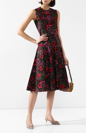 Женская кожаные туфли valentino garavani vlogo VALENTINO бежевого цвета по цене 55100 руб., арт. TW2S0Q70/MZF | Фото 2 Женская кожаные туфли valentino garavani vlogo VALENTINO бежевого цвета, арт. TW2S0Q70/MZF | Фото 2
