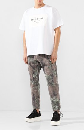 Мужская хлопковая футболка FEAR OF GOD белого цвета по цене 29950 руб., арт. 6F19-1009/CTJ | Фото 2 Мужская хлопковая футболка FEAR OF GOD белого цвета, арт. 6F19-1009/CTJ | Фото 2