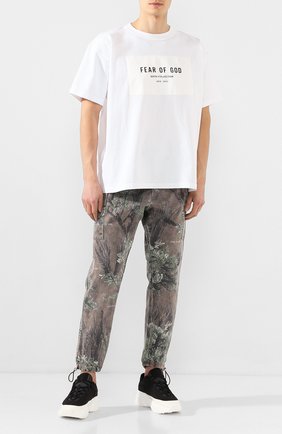 Мужской хлопковые брюки FEAR OF GOD коричневого цвета по цене 82950 руб., арт. 6F19-4004/PBD | Фото 2 Мужской хлопковые брюки FEAR OF GOD коричневого цвета, арт. 6F19-4004/PBD | Фото 2