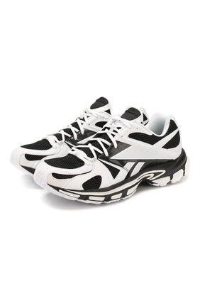 Мужские комбинированные кроссовки vetements x reebok spike runner VETEMENTS черно-белого цвета по цене 39235 руб., арт. SS20SN008 1371/M | Фото 1 Мужские комбинированные кроссовки vetements x reebok spike runner VETEMENTS черно-белого цвета, арт. SS20SN008 1371/M | Фото 1