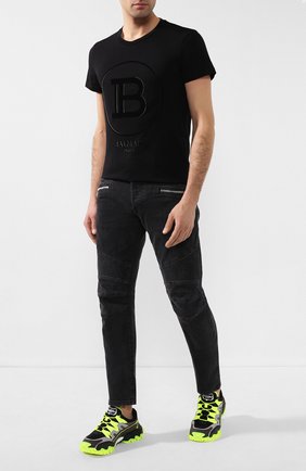 Мужская хлопковая футболка BALMAIN черного цвета по цене 32450 руб., арт. TH11601/I233 | Фото 2 Мужская хлопковая футболка BALMAIN черного цвета, арт. TH11601/I233 | Фото 2