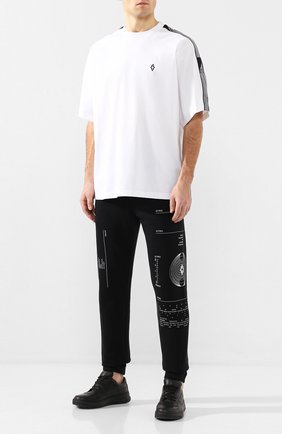 Мужская хлопковая футболка MARCELO BURLON белого цвета по цене 22650 руб., арт. CMAA066R20JER004 | Фото 2 Мужская хлопковая футболка MARCELO BURLON белого цвета, арт. CMAA066R20JER004 | Фото 2