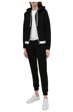 Женские хлопковые брюки CALVIN KLEIN черного цвета по цене 8355 руб., арт. QS5716E | Фото 2 Женские хлопковые брюки CALVIN KLEIN черного цвета, арт. QS5716E | Фото 2