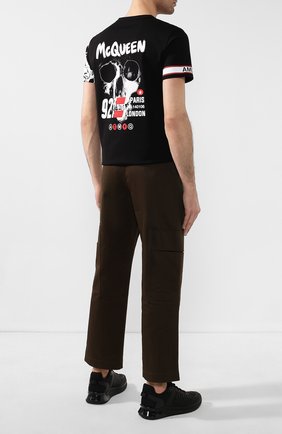 Мужская хлопковая футболка ALEXANDER MCQUEEN черного цвета по цене 34300 руб., арт. 599566/Q0Z69 | Фото 2 Мужская хлопковая футболка ALEXANDER MCQUEEN черного цвета, арт. 599566/Q0Z69 | Фото 2