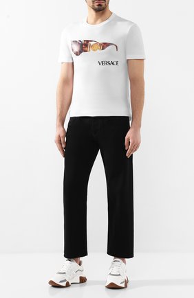 Мужские комбинированные кроссовки squalo VERSACE белого цвета по цене 55550 руб., арт. DSU7703/DVTREG | Фото 2 Мужские комбинированные кроссовки squalo VERSACE белого цвета, арт. DSU7703/DVTREG | Фото 2