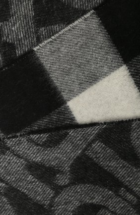 Мужской кашемировый шарф BURBERRY серого цвета по цене 55300 руб., арт. 8022407 | Фото 2 Мужской кашемировый шарф BURBERRY серого цвета, арт. 8022407 | Фото 2 (Материал: Шерсть, Кашемир, Текстиль; Кросс-КТ: кашемир)