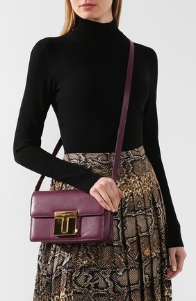 Женская сумка TOM FORD бордового цвета по цене 173000 руб., арт. L1262T-LG0009 | Фото 2 Женская сумка TOM FORD бордового цвета, арт. L1262T-LG0009 | Фото 2 (Размер: small; Ремень/цепочка: На ремешке; Материал: Натуральная кожа; Сумки-технические: Сумки через плечо)