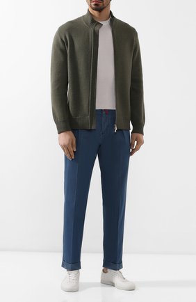 Мужские джинсы KITON голубого цвета по цене 99500 руб., арт. UFP1LAC/J07S26 | Фото 2 Мужские джинсы KITON голубого цвета, арт. UFP1LAC/J07S26 | Фото 2 (Материал внешний: Хлопок, Деним; Силуэт М (брюки): Прямые; Кросс-КТ: Деним; Региональные ограничения белый список (Axapta Mercury): RU)