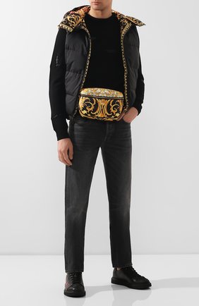 Мужская кожаная поясная сумка VERSACE золотого цвета по цене 43200 руб., арт. DFB7225/DVTG8 | Фото 2 Мужская кожаная поясная сумка VERSACE золотого цвета, арт. DFB7225/DVTG8 | Фото 2
