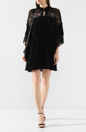 Женское шелковое платье CHLOÉ черного цвета по цене 319500 руб., арт. CHC20SR038006 | Фото 2 Женское шелковое платье CHLOÉ черного цвета, арт. CHC20SR038006 | Фото 2 (Материал внешний: Шелк; Рукава: 3/4; Материал подклада: Шелк; Длина Ж (юбки, платья, шорты): Мини; Случай: Повседневный; Статус проверки: Проверена категория; Женское Кросс-КТ: Платье-одежда)
