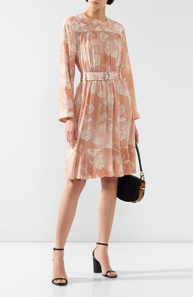 Женское платье с поясом CHLOÉ розового цвета по цене 242500 руб., арт. CHC20SR060330 | Фото 2 Женское платье с поясом CHLOÉ розового цвета, арт. CHC20SR060330 | Фото 2 (Материал внешний: Шелк; Длина Ж (юбки, платья, шорты): До колена; Рукава: Длинные; Случай: Повседневный; Статус проверки: Проверена категория; Женское Кросс-КТ: Платье-одежда)