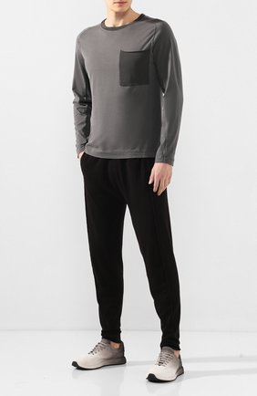 Мужские замшевые кроссовки OFFICINE CREATIVE серого цвета по цене 22250 руб., арт. RACE/017/S0FTY BACK SPRAY | Фото 2 Мужские замшевые кроссовки OFFICINE CREATIVE серого цвета, арт. RACE/017/S0FTY BACK SPRAY | Фото 2