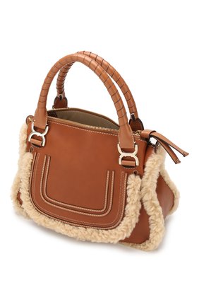 Женская сумка marcie medium CHLOÉ светло-коричневого цвета по цене 139500 руб., арт. CHC20SS860C17 | Фото 4 Женская сумка marcie medium CHLOÉ светло-коричневого цвета, арт. CHC20SS860C17 | Фото 4