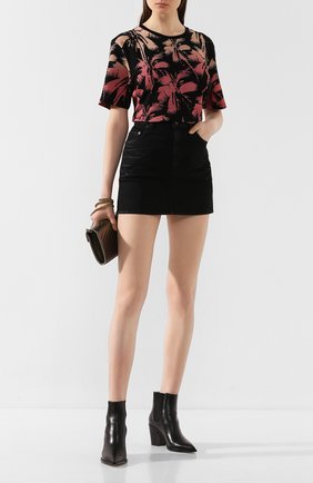Женская хлопковая футболка SAINT LAURENT разноцветного цвета по цене 39350 руб., арт. 601518/YB0Z2 | Фото 2 Женская хлопковая футболка SAINT LAURENT разноцветного цвета, арт. 601518/YB0Z2 | Фото 2