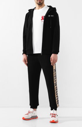 Мужская хлопковая футболка BURBERRY белого цвета по цене 26700 руб., арт. 8022308 | Фото 2 Мужская хлопковая футболка BURBERRY белого цвета, арт. 8022308 | Фото 2