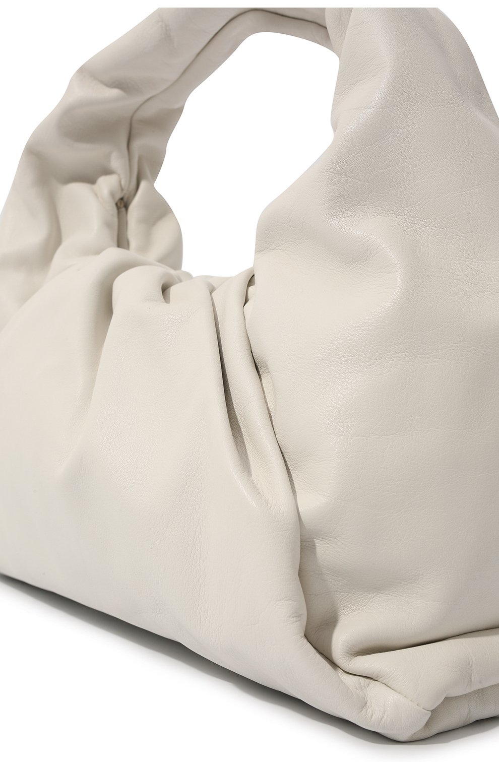 Женская сумка shoulder pouch BOTTEGA VENETA белого цвета по цене 217500 руб., арт. 610524/VCP40 | Фото 3 Женская сумка shoulder pouch BOTTEGA VENETA белого цвета, арт. 610524/VCP40 | Фото 3 (Сумки-технические: Сумки top-handle; Материал: Натуральная кожа; Региональные ограничения белый список (Axapta Mercury): RU; Статус проверки: Проверена категория; Размер: large)