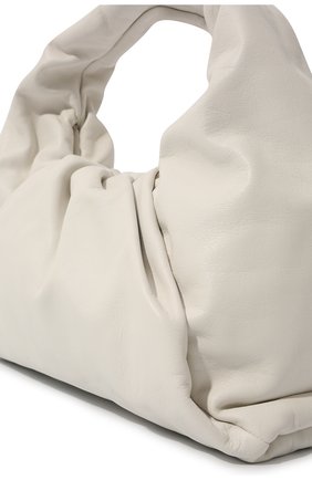 Женская сумка shoulder pouch BOTTEGA VENETA белого цвета по цене 217500 руб., арт. 610524/VCP40 | Фото 3 Женская сумка shoulder pouch BOTTEGA VENETA белого цвета, арт. 610524/VCP40 | Фото 3 (Сумки-технические: Сумки top-handle; Материал: Натуральная кожа; Региональные ограничения белый список (Axapta Mercury): RU; Статус проверки: Проверена категория; Размер: large)