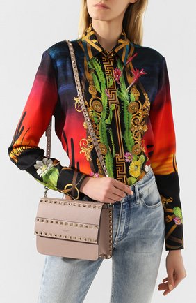 Женская сумка valentino garavani rockstud small VALENTINO бежевого цвета по цене 87950 руб., арт. TW2B0E86/YRK | Фото 2 Женская сумка valentino garavani rockstud small VALENTINO бежевого цвета, арт. TW2B0E86/YRK | Фото 2