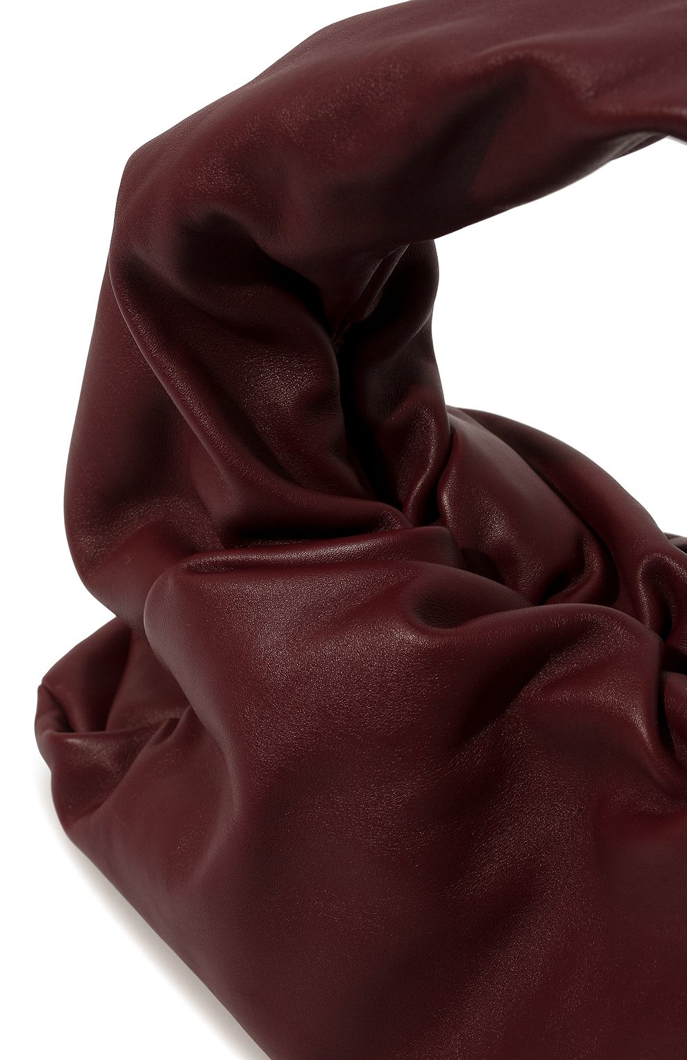 Женская сумка shoulder pouch BOTTEGA VENETA бордового цвета по цене 217500 руб., арт. 610524/VCP40 | Фото 3 Женская сумка shoulder pouch BOTTEGA VENETA бордового цвета, арт. 610524/VCP40 | Фото 3 (Сумки-технические: Сумки top-handle; Материал: Натуральная кожа; Региональные ограничения белый список (Axapta Mercury): RU; Размер: large)