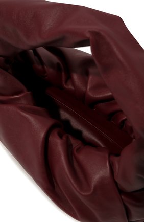 Женская сумка shoulder pouch BOTTEGA VENETA бордового цвета по цене 217500 руб., арт. 610524/VCP40 | Фото 5 Женская сумка shoulder pouch BOTTEGA VENETA бордового цвета, арт. 610524/VCP40 | Фото 5 (Сумки-технические: Сумки top-handle; Материал: Натуральная кожа; Региональные ограничения белый список (Axapta Mercury): RU; Размер: large)