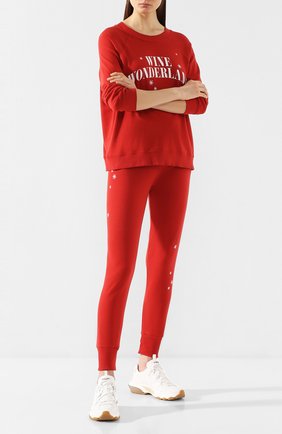 Женские хлопковые джоггеры WILDFOX красного цвета по цене 13100 руб., арт. WC01653K7 | Фото 2 Женские хлопковые джоггеры WILDFOX красного цвета, арт. WC01653K7 | Фото 2