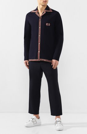 Мужская хлопковая рубашка GUCCI темно-синего цвета по цене 62200 руб., арт. 574087/XJA6D | Фото 2 Мужская хлопковая рубашка GUCCI темно-синего цвета, арт. 574087/XJA6D | Фото 2