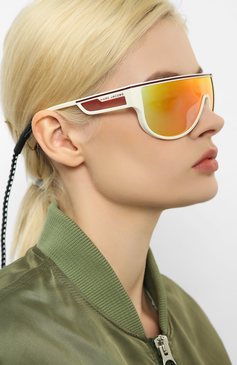 Женские солнцезащитные очки MARC JACOBS (THE) белого цвета по цене 12900 руб., арт. MARC 410 VK6 | Фото 2 Женские солнцезащитные очки MARC JACOBS (THE) белого цвета, арт. MARC 410 VK6 | Фото 2
