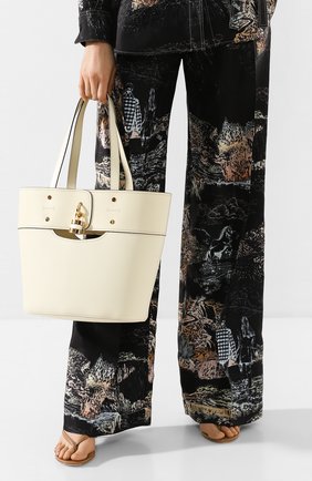 Женский сумка-тоут aby small CHLOÉ белого цвета по цене 69950 руб., арт. CHC20SS222C44 | Фото 2 Женский сумка-тоут aby small CHLOÉ белого цвета, арт. CHC20SS222C44 | Фото 2