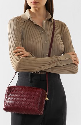 Женская сумка BOTTEGA VENETA бордового цвета по цене 104500 руб., арт. 597329/VCPP1 | Фото 2 Женская сумка BOTTEGA VENETA бордового цвета, арт. 597329/VCPP1 | Фото 2