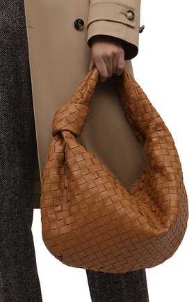 Женская сумка bv jodie small BOTTEGA VENETA бежевого цвета по цене 208000 руб., арт. 600261/VCPP0 | Фото 2 Женская сумка bv jodie small BOTTEGA VENETA бежевого цвета, арт. 600261/VCPP0 | Фото 2