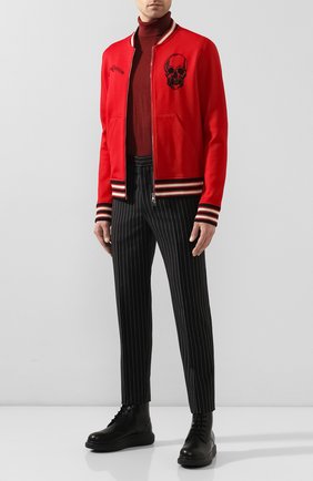 Мужские шерстяные брюки ALEXANDER MCQUEEN черного цвета по цене 66500 руб., арт. 595641/Q0U84 | Фото 2 Мужские шерстяные брюки ALEXANDER MCQUEEN черного цвета, арт. 595641/Q0U84 | Фото 2 (Материал внешний: Шерсть; Материал подклада: Купро; Статус проверки: Проверена категория; Длина (брюки, джинсы): Стандартные; Случай: Повседневный)