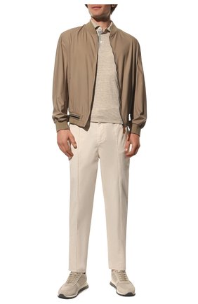 Мужской шелковый бомбер BRIONI темно-бежевого цвета, арт. SLQJ0L/P843X | Фото 2 (Материал внешний: Шелк; Длина (верхняя одежда): Короткие; Рукава: Длинные; Принт: Без принта; Мужское Кросс-КТ: Верхняя одежда; Кросс-КТ: Куртка; Стили: Кэжуэл; Региональные ограничения белый список (Axapta Mercury): RU)
