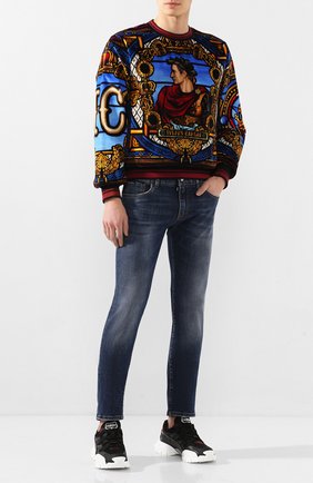 Мужские джинсы DOLCE & GABBANA синего цвета по цене 39200 руб., арт. GY07LD/G8BY5 | Фото 2 Мужские джинсы DOLCE & GABBANA синего цвета, арт. GY07LD/G8BY5 | Фото 2