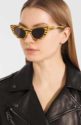 Женские солнцезащитные очки SAINT LAURENT желтого цвета, арт. SL 213 LILY | Фото 2 (Статус проверки: Проверена категория; Тип очков: С/з; Очки форма: Cat-eye)