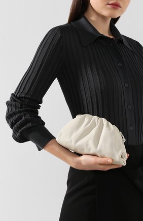 Женский клатч pouch 20 BOTTEGA VENETA белого цвета по цене 95400 руб., арт. 585852/VCP40 | Фото 2 Женский клатч pouch 20 BOTTEGA VENETA белого цвета, арт. 585852/VCP40 | Фото 2