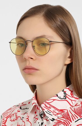 Женские солнцезащитные очки RAY-BAN желтого цвета по цене 14100 руб., арт. 3447-004/T4 | Фото 2 Женские солнцезащитные очки RAY-BAN желтого цвета, арт. 3447-004/T4 | Фото 2