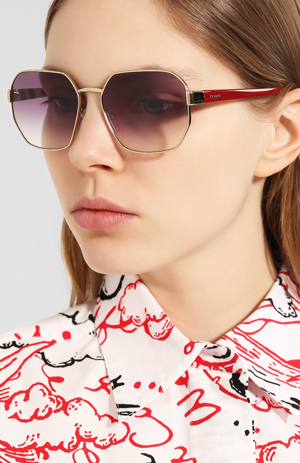 Женские солнцезащитные очки PRADA фиолетового цвета, арт. 54XS-ZVN4W1 | Фото 2 (Очки форма: Квадратные, Прямоугольные; Тип очков: С/з; Статус проверки: Проверена категория; Оптика Гендер: оптика-женское)
