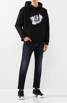 Мужские джинсы DOLCE & GABBANA темно-синего цвета по цене 55350 руб., арт. GY07CD/G8BY4 | Фото 2 Мужские джинсы DOLCE & GABBANA темно-синего цвета, арт. GY07CD/G8BY4 | Фото 2