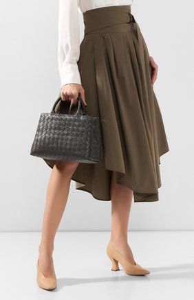 Женская сумка-тоут BOTTEGA VENETA темно-серого цвета по цене 214500 руб., арт. 607327/VCPP1 | Фото 2 Женская сумка-тоут BOTTEGA VENETA темно-серого цвета, арт. 607327/VCPP1 | Фото 2