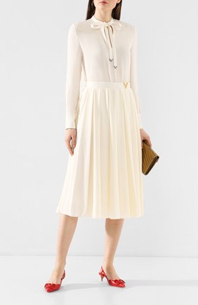 Женская кожаные туфли valentino garavani vlogo VALENTINO красного цвета по цене 55100 руб., арт. TW2S0Q70/MZF | Фото 2 Женская кожаные туфли valentino garavani vlogo VALENTINO красного цвета, арт. TW2S0Q70/MZF | Фото 2