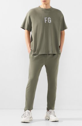 Мужской хлопковые джоггеры FEAR OF GOD хаки цвета по цене 59950 руб., арт. C000-3004/FTH | Фото 2 Мужской хлопковые джоггеры FEAR OF GOD хаки цвета, арт. C000-3004/FTH | Фото 2