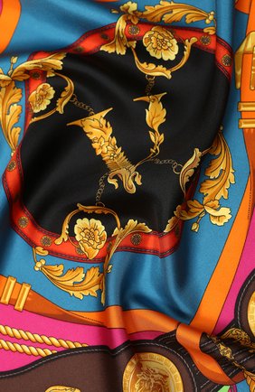 Женский шелковый платок VERSACE черного цвета по цене 23000 руб., арт. IF09001/A233515 | Фото 2 Женский шелковый платок VERSACE черного цвета, арт. IF09001/A233515 | Фото 2