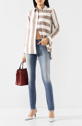 Женские джинсы EMPORIO ARMANI синего цвета по цене 17300 руб., арт. 3H2J20/2D3RZ | Фото 2 Женские джинсы EMPORIO ARMANI синего цвета, арт. 3H2J20/2D3RZ | Фото 2