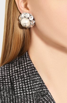 Женские клипсы GUCCI серебряного цвета по цене 57200 руб., арт. 608310/I7358 | Фото 2 Женские клипсы GUCCI серебряного цвета, арт. 608310/I7358 | Фото 2