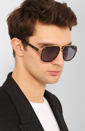 Женские солнцезащитные очки GUCCI коричневого цвета, арт. GG0448 004 | Фото 3 (Тип очков: С/з; Очки форма: Прямоугольные; Оптика Гендер: оптика-мужское)