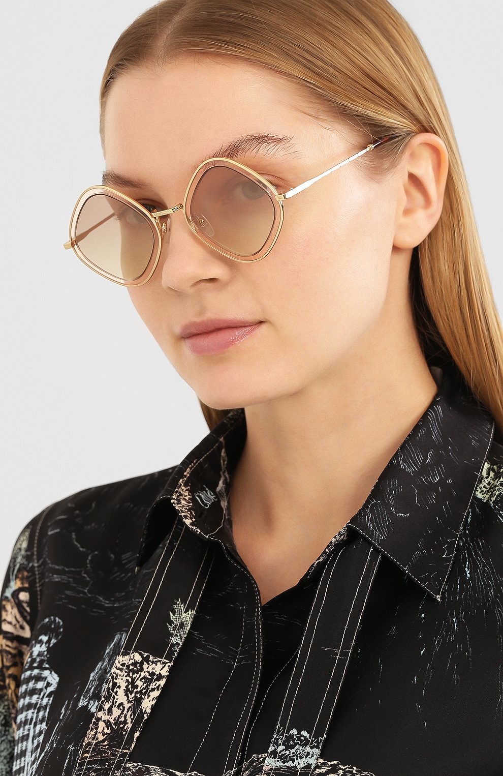 Женские солнцезащитные очки CHLOÉ золотого цвета по цене 27950 руб., арт. 165S-877 | Фото 2 Женские солнцезащитные очки CHLOÉ золотого цвета, арт. 165S-877 | Фото 2