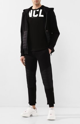 Мужской хлопковые джоггеры MONCLER черного цвета по цене 49900 руб., арт. F1-091-8H500-00-V8118 | Фото 2 Мужской хлопковые джоггеры MONCLER черного цвета, арт. F1-091-8H500-00-V8118 | Фото 2