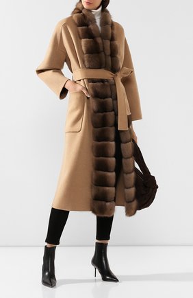 Женское пальто с меховой отделкой KITON бежевого цвета по цене 1825000 руб., арт. D48640DX04R72 | Фото 2 Женское пальто с меховой отделкой KITON бежевого цвета, арт. D48640DX04R72 | Фото 2