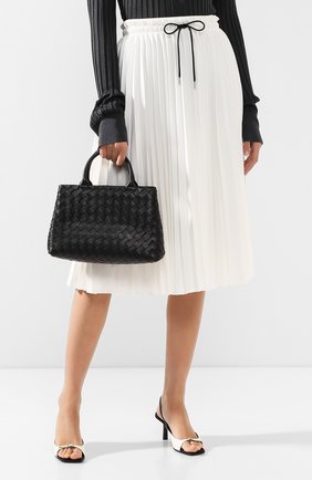 Женский сумка-тоут BOTTEGA VENETA черного цвета по цене 0 руб., арт. 607327/VCPP1 | Фото 2 Женский сумка-тоут BOTTEGA VENETA черного цвета, арт. 607327/VCPP1 | Фото 2 (Сумки-технические: Сумки-шопперы; Размер: medium; Материал: Натуральная кожа; Региональные ограничения белый список (Axapta Mercury): RU; Ремень/цепочка: На ремешке)